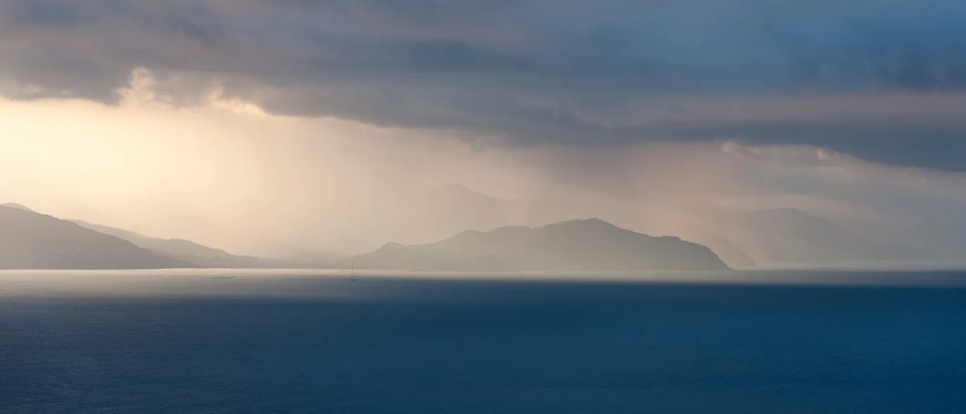 Mer et nuages